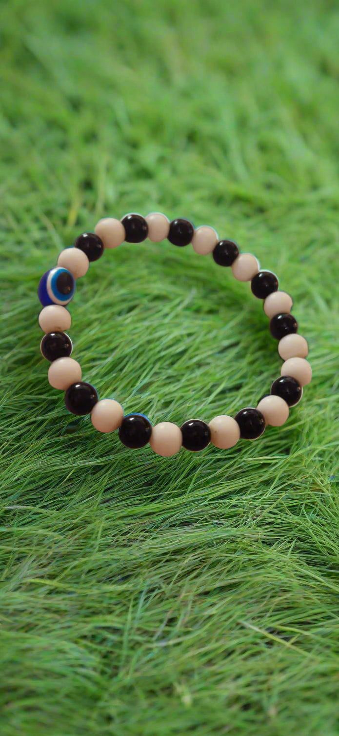 WHITE AND BLACK EVIL EYE BRACELET