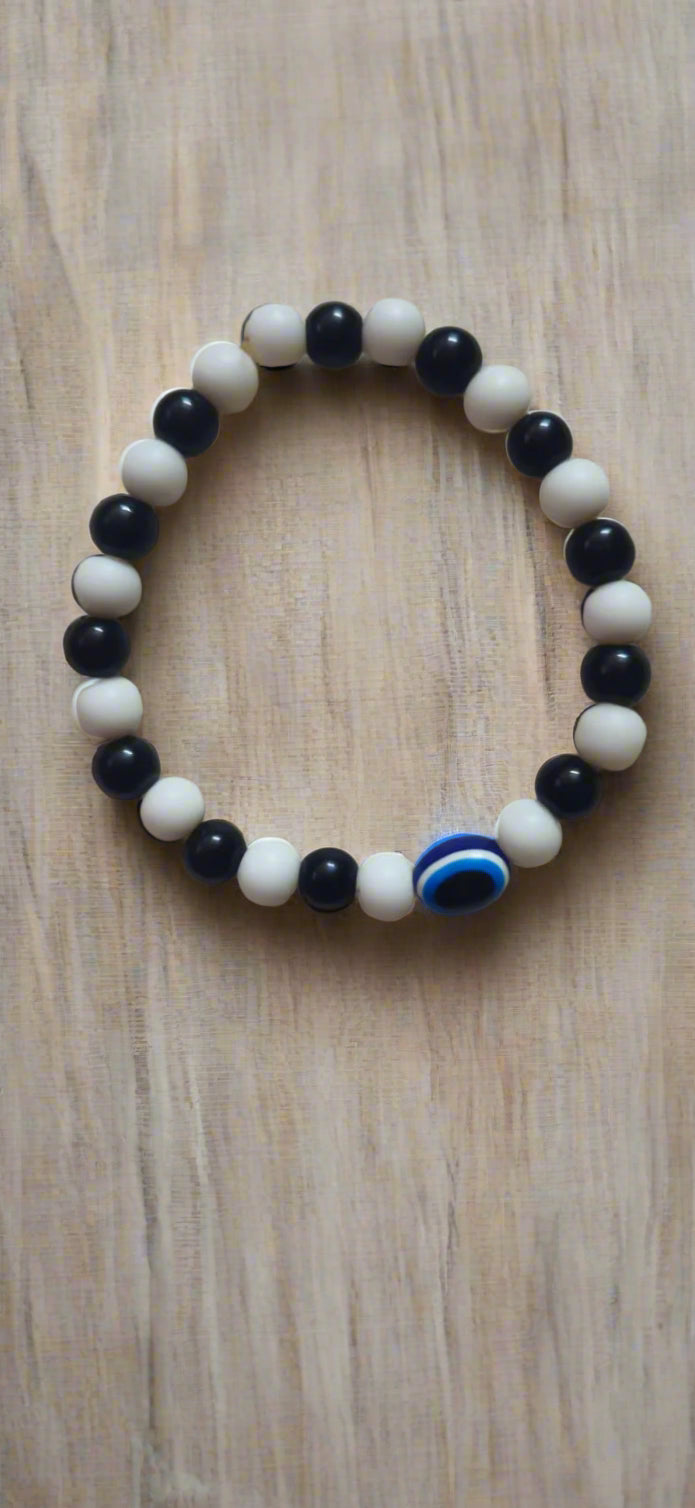 WHITE AND BLACK EVIL EYE BRACELET