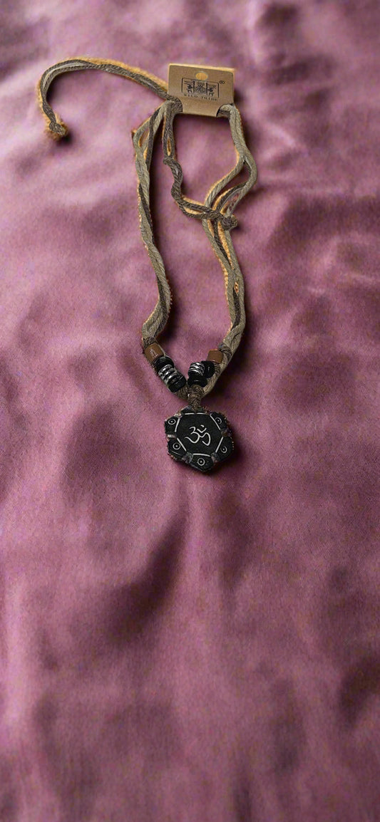 THE OM PENDANT