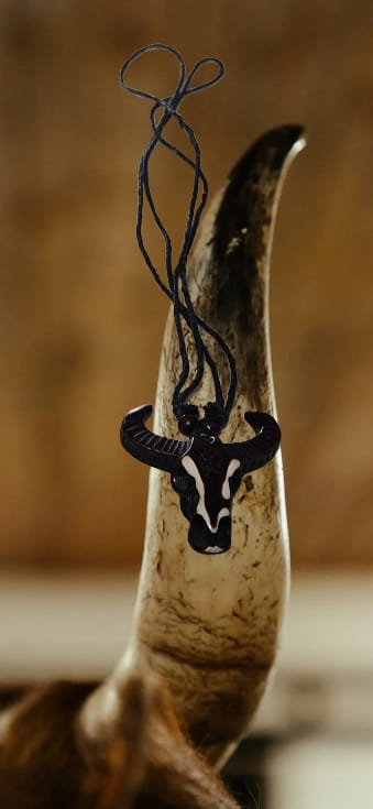 BLACK BULL HEAD PENDANT